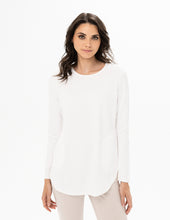 Load image into Gallery viewer, Creme long sleeve top with pockets