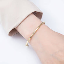 Load image into Gallery viewer, 16K Gold Filled 2.5mm Minimalist Tube Half Cuff Bracelet Finding for Bangle Supply| WA-04459