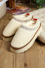 Load image into Gallery viewer, Isabella Suede Contrast Slippers : White / 41