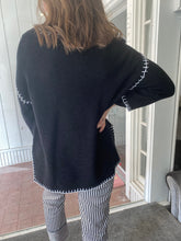 Load image into Gallery viewer, Lulu B Laced 3/4 Sleeve Sweater