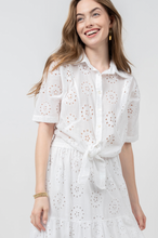 Load image into Gallery viewer, Ivy Jane Eyelet Tie &amp; Go Top