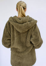 Load image into Gallery viewer, Nordic Beach Sweater - Olive U